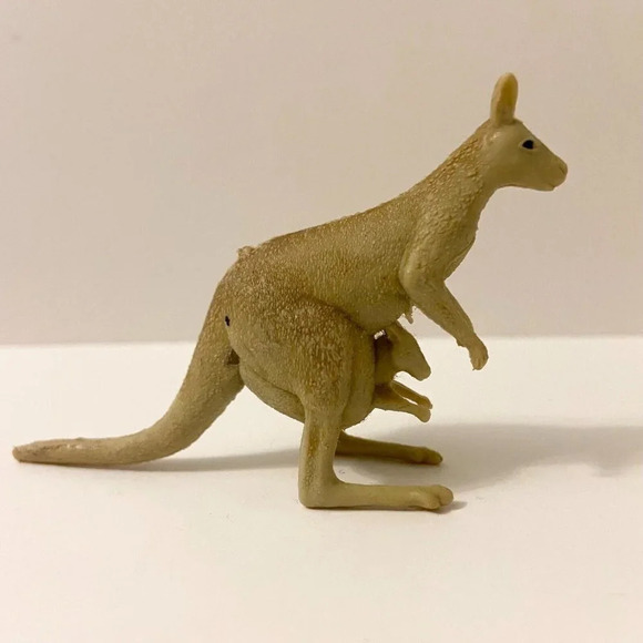 Vintage Lot  of 5 Kangaroo Plastic Toys Hong Kong - Picture 8 of 16